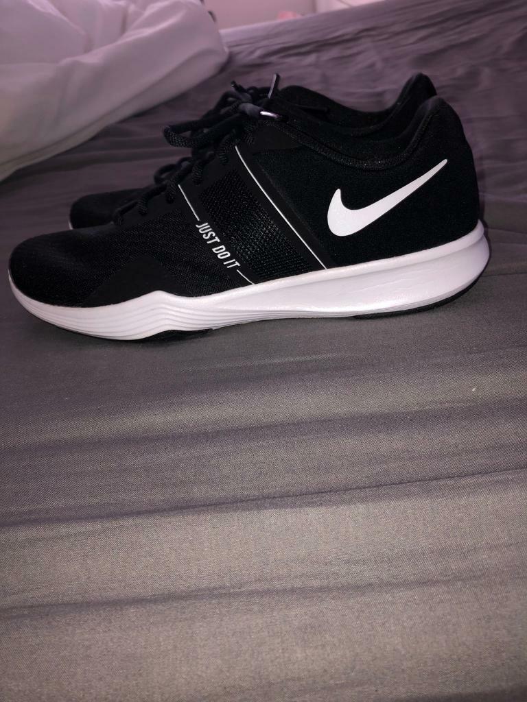 ladies nike city trainer 2